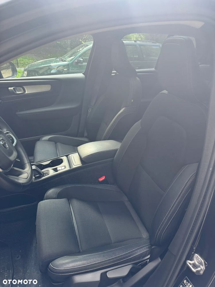Volvo XC 40 D3 AWD Momentum - 10