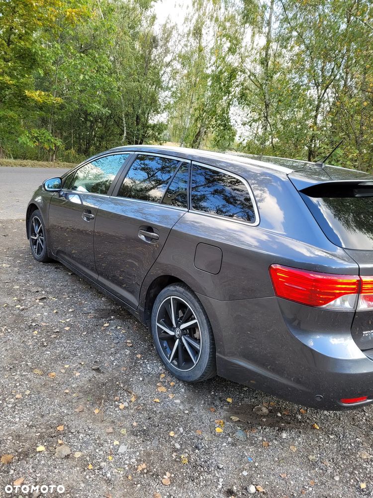 Toyota Avensis 1.8 Prestige MS - 3