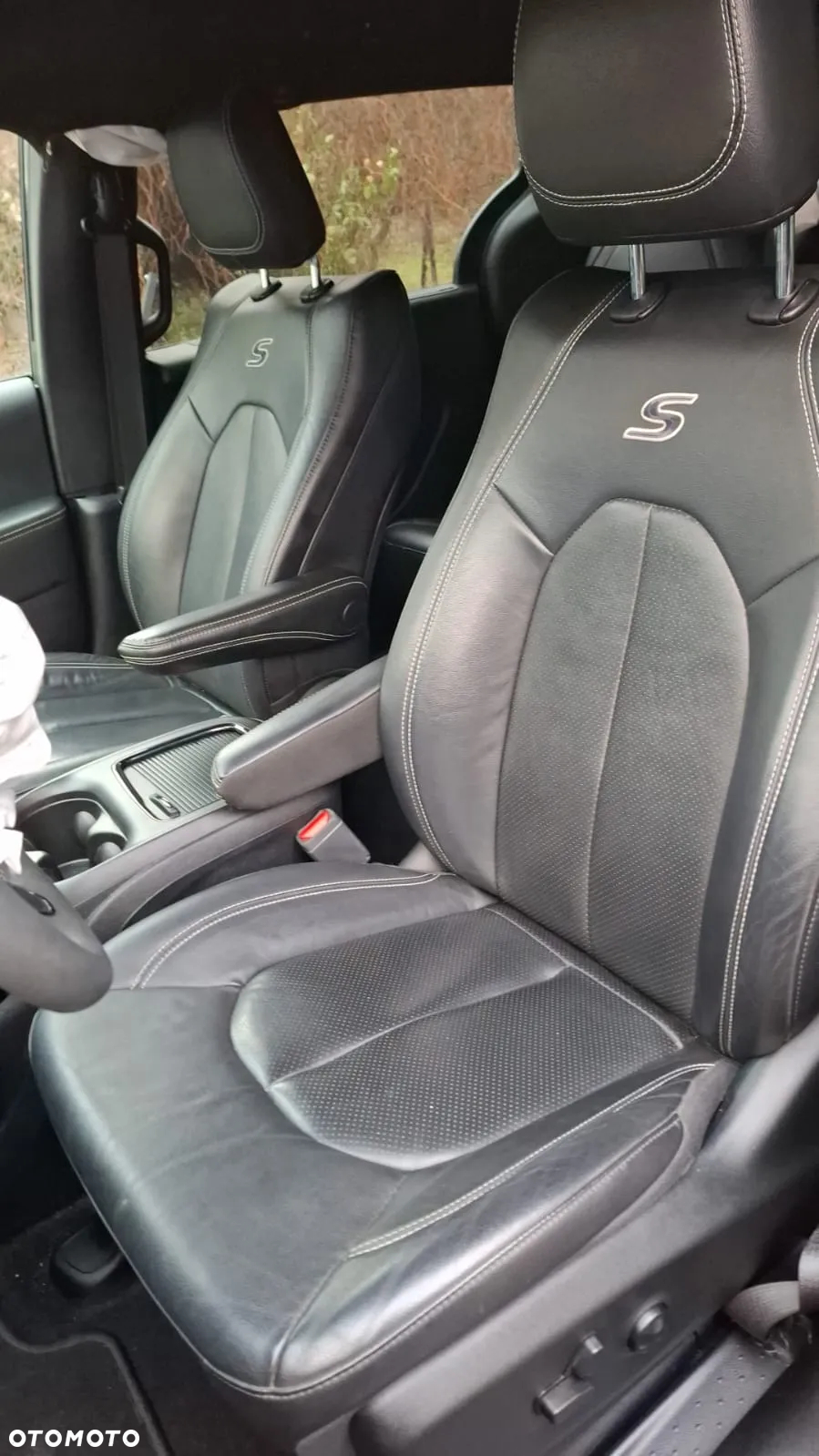 Chrysler Pacifica - 18