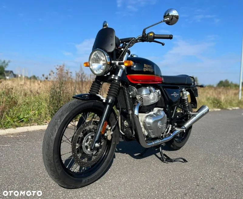 Royal Enfield Interceptor - 1