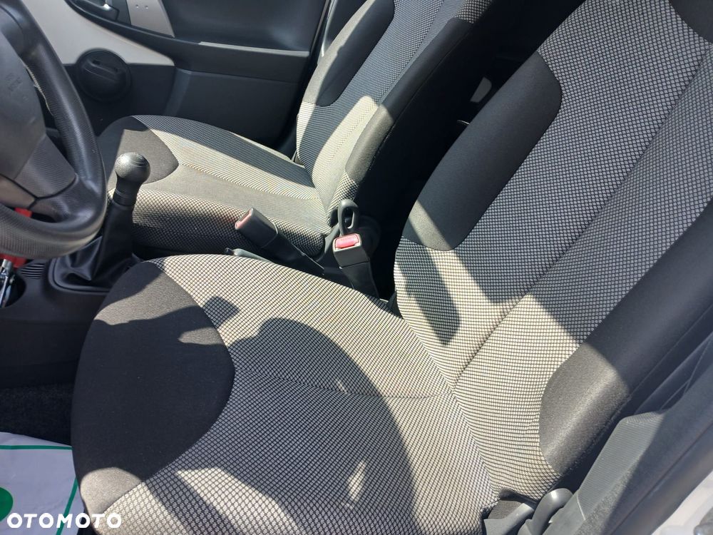Toyota Aygo City - 10