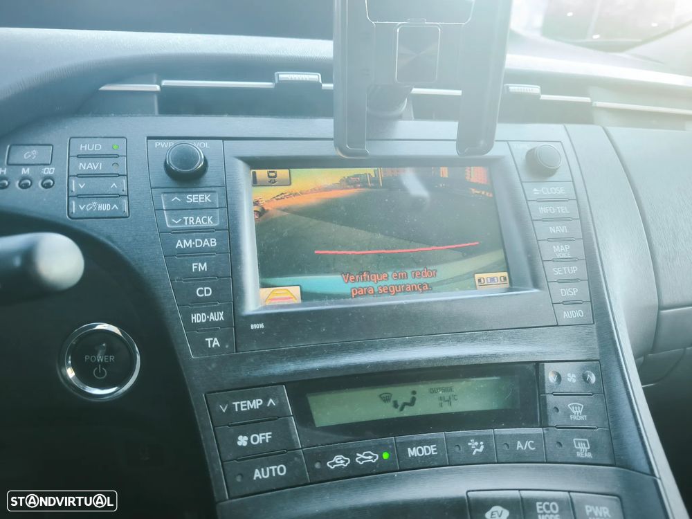 Toyota Prius 1.8 Premium+GPS - 8