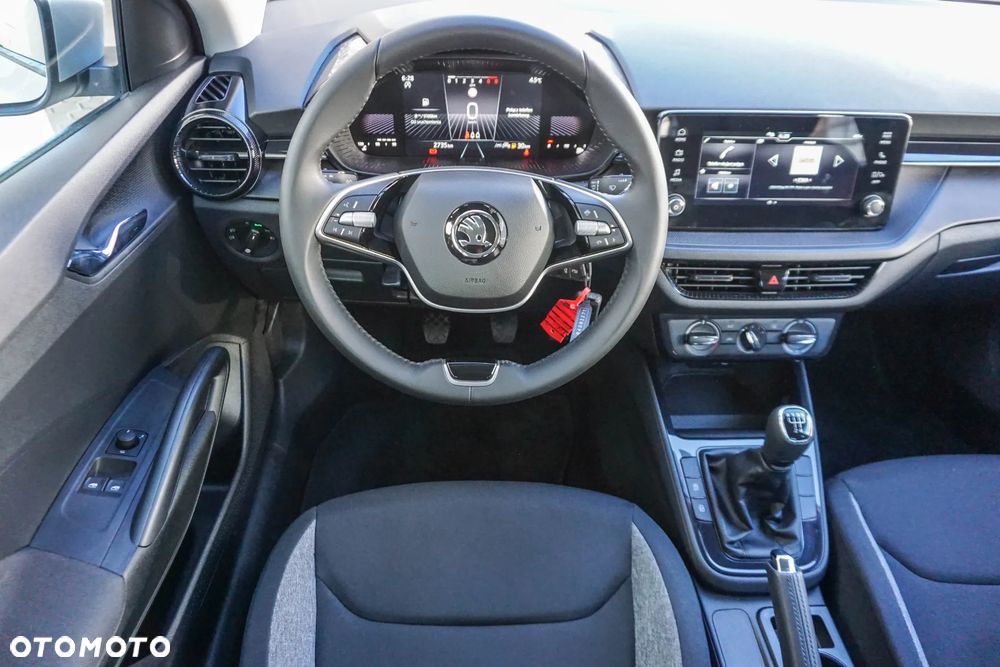 Skoda Fabia 1.0 Essence - 35