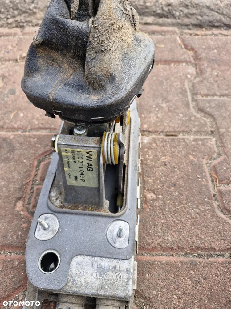 wybierak biegów Volkswagen Caddy III 2.0 SDI - 4