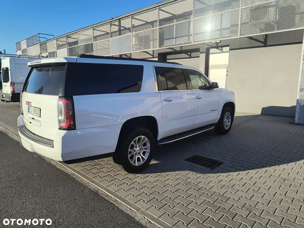 GMC Yukon - 12