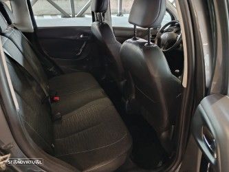 Citroën C3 1.2 PureTech Seduction - 23