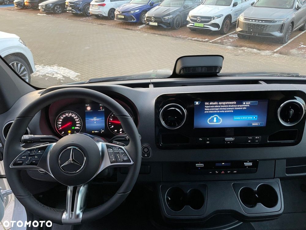 Mercedes-Benz Sprinter 319 CDI Resorowany fotel Reflektory LED - 12