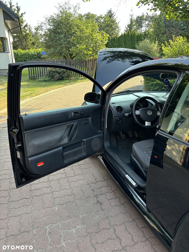 Volkswagen New Beetle - 5