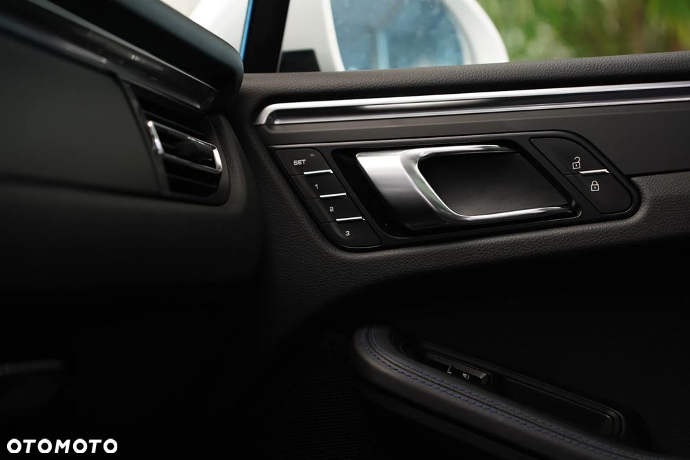 Porsche Macan Standard - 21