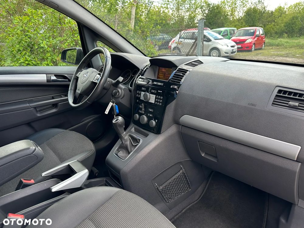 Opel Zafira - 19