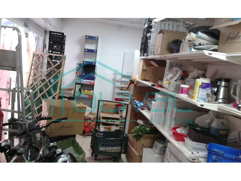 SUPERMERCADO EM ALVERCA - Grande imagem: 5/9
