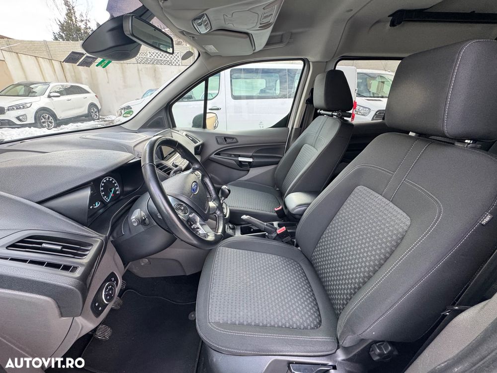 Ford Transit Connect - 11