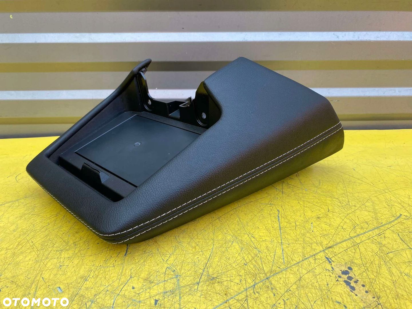 RENAULT MEGANE V E-TECH ŁADOWARKA INDUKCYJNA MODUŁ TELEFONU 283425700R - 3