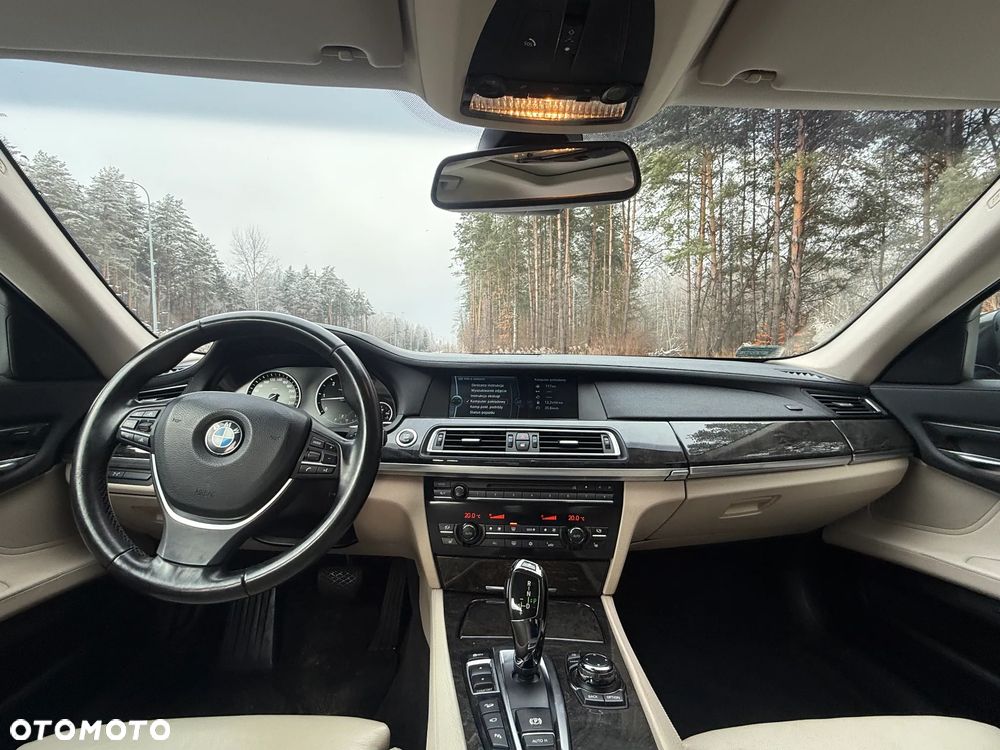 BMW Seria 7 740d xDrive - 20