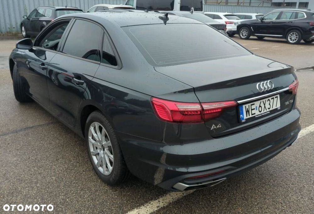Audi A4 Limousine - 4