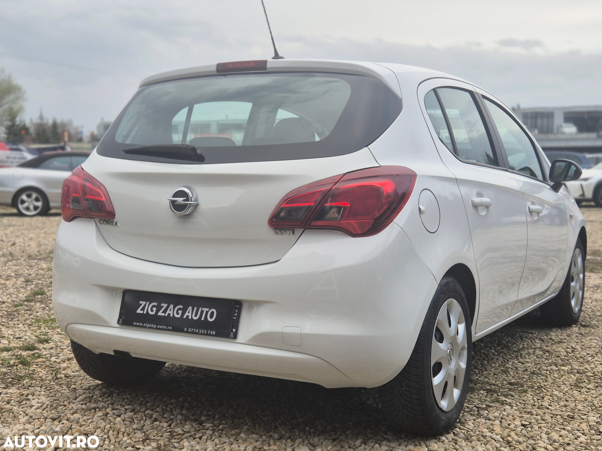 Opel Corsa 1.3 CDTI EcoFlex Start/Stop Essentia - 9