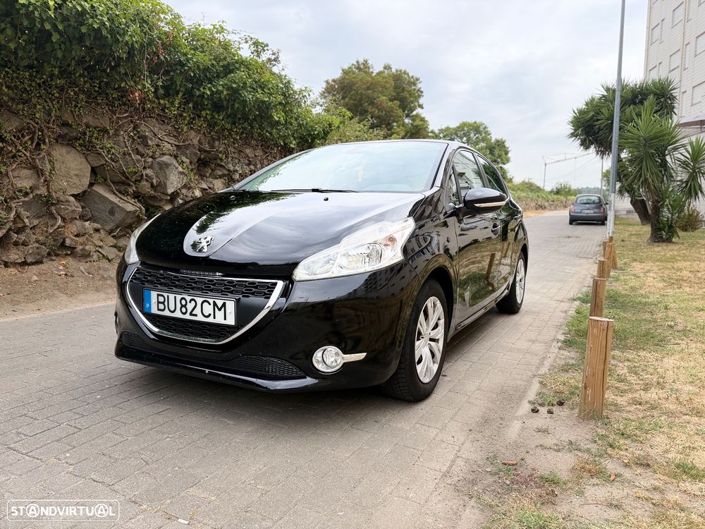 Peugeot 208 PureTech 82 Allure - 1