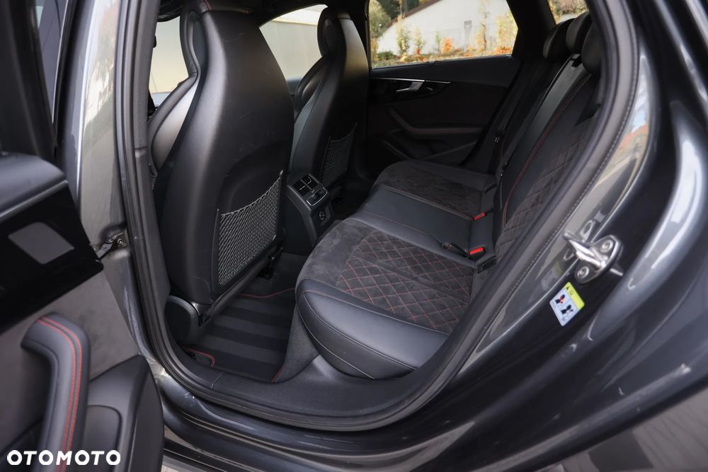 Audi A4 Avant 40 TDI quattro S tronic S line - 21