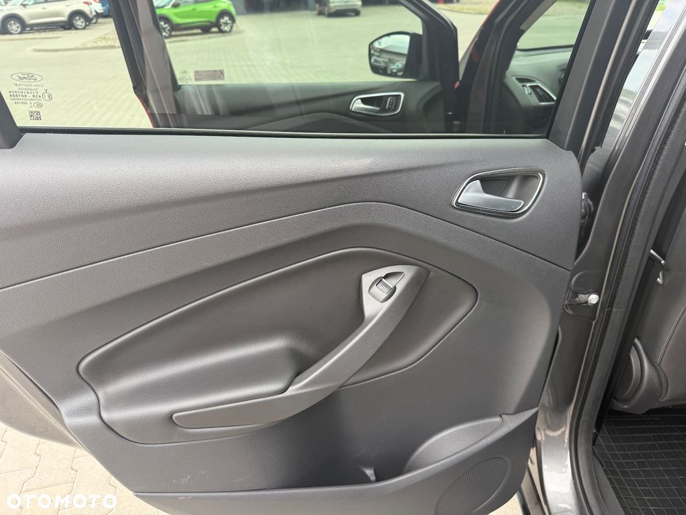 Ford Kuga 2.0 TDCi 4x4 Titanium - 21