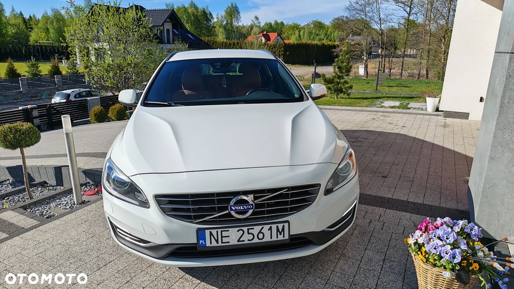 Volvo V60 D4 Geartronic Momentum - 27