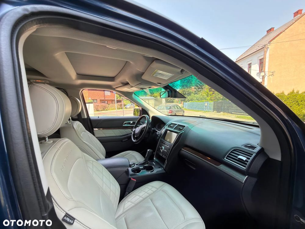 Ford Explorer - 22