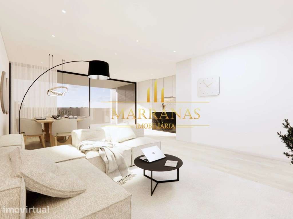 Apartamento T3 c/ varanda