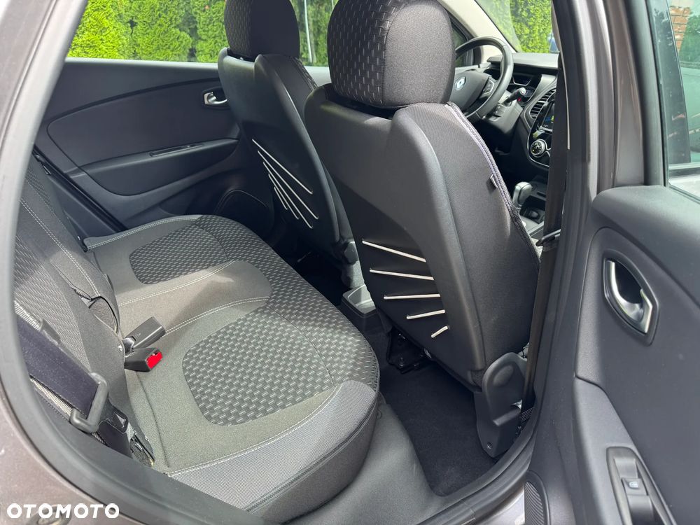 Renault Captur - 32