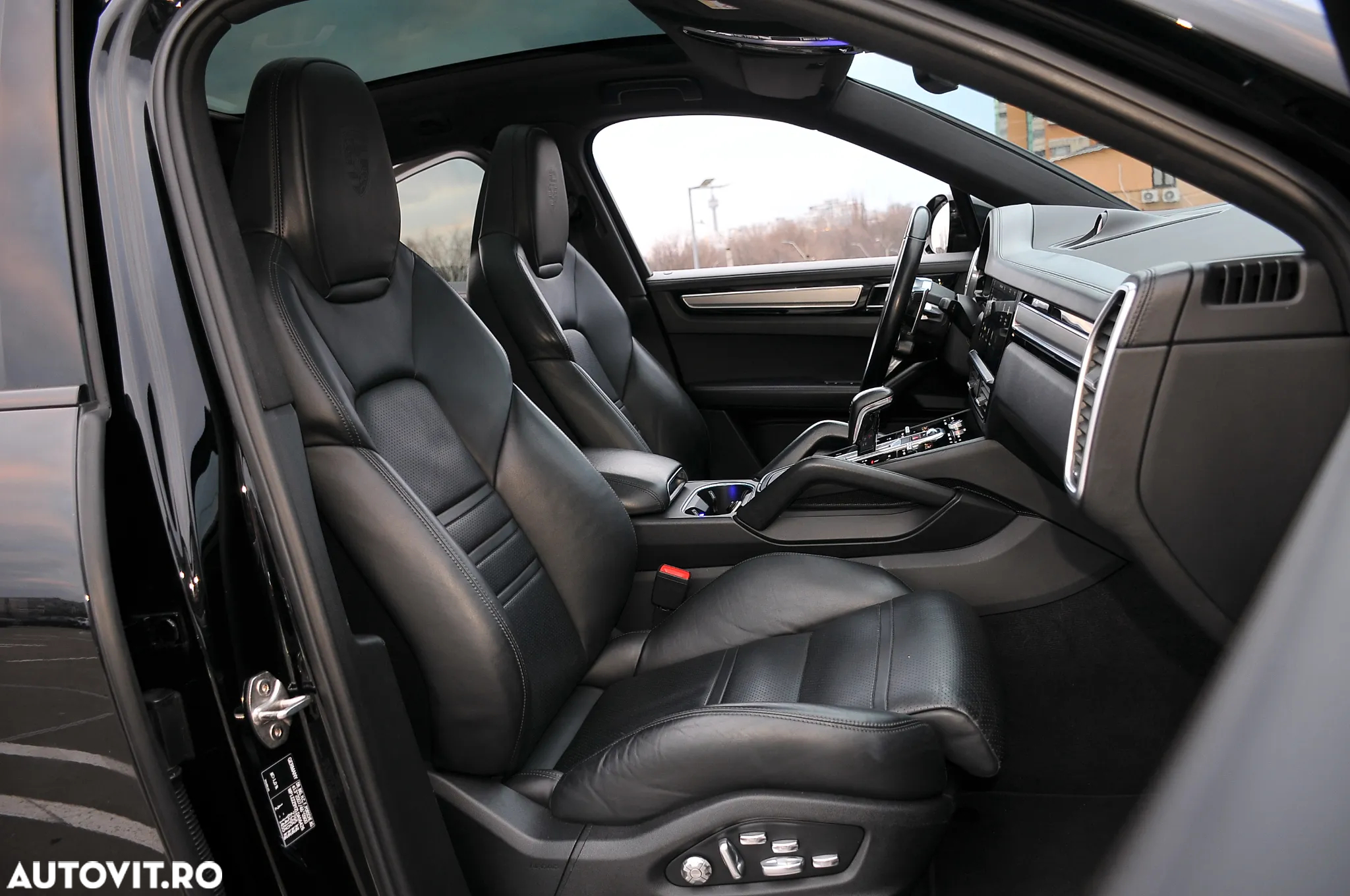 Porsche Cayenne Coupe Tiptronic S Platinum Edition - 14