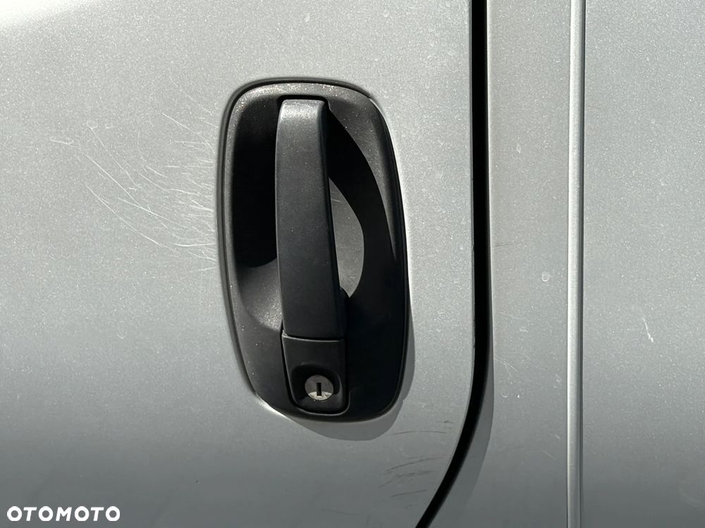 Opel VIVARO - 15