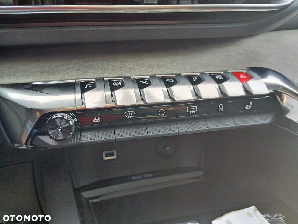Peugeot 5008 - 26