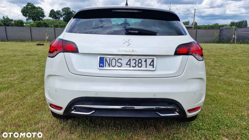 Citroën DS4 e-HDi 110 EGS6 SoChic - 8