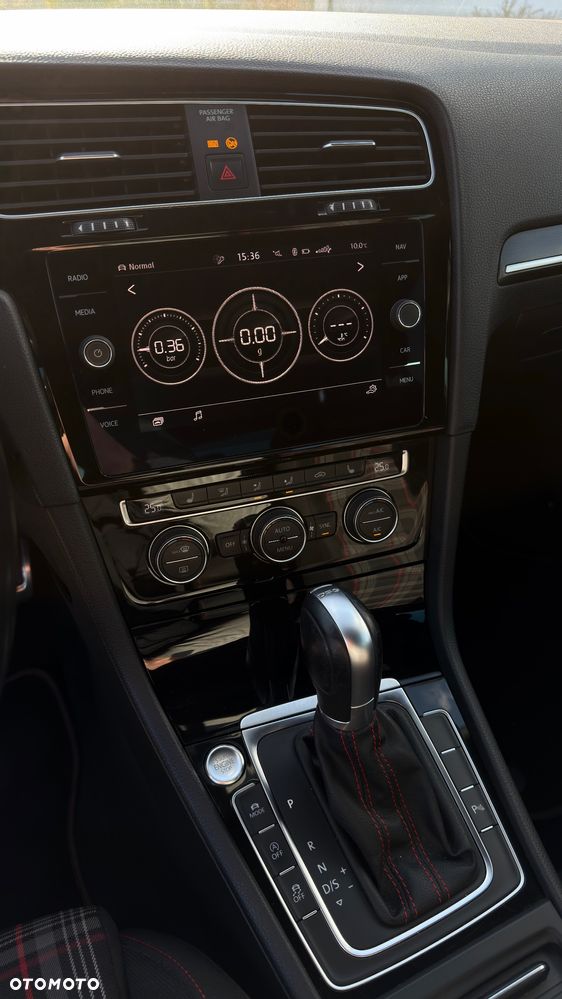 Volkswagen Golf - 19