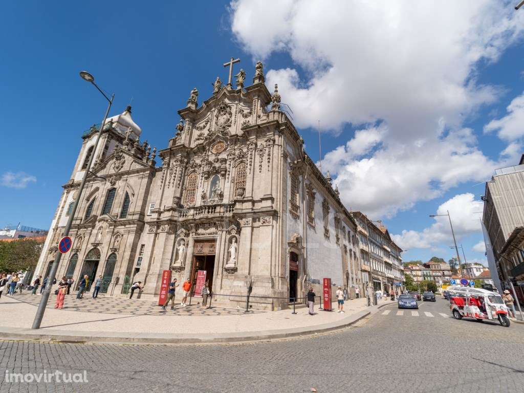 Loja para arrendar no condomínio Sá da Bandeira 39, no Porto - Grande imagem: 5/23