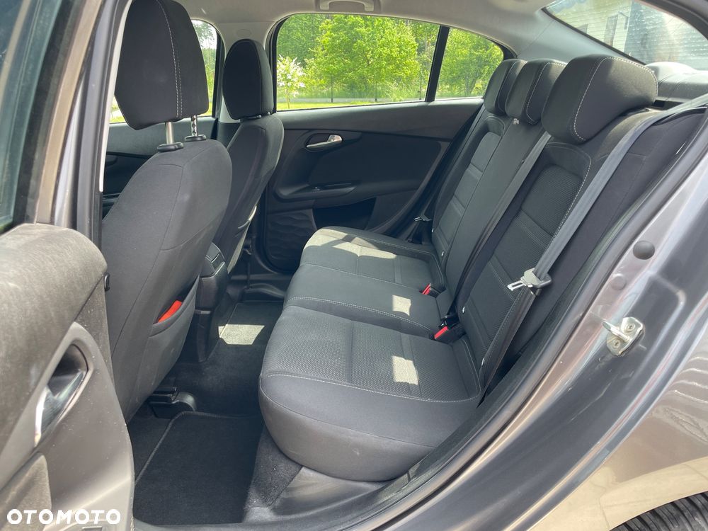 Fiat Tipo 1.4 16V Lounge EU6d - 11