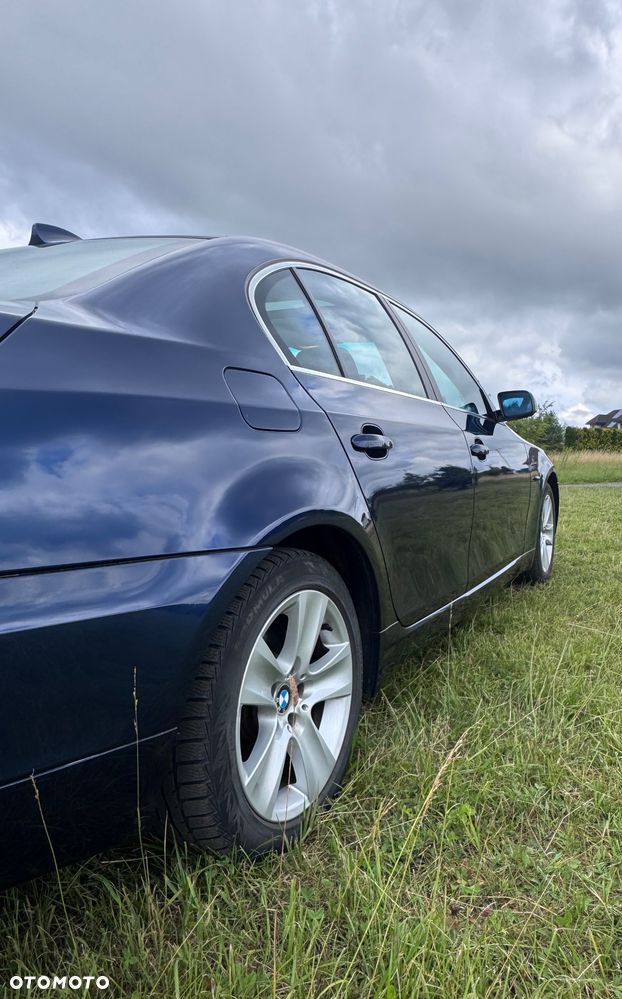BMW Seria 5 525i - 11