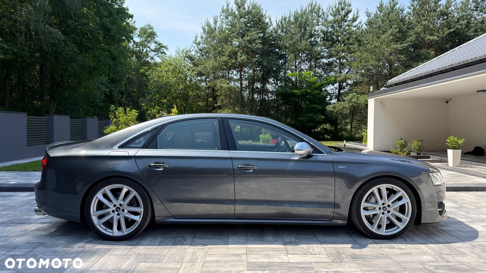 Audi S8 - 18