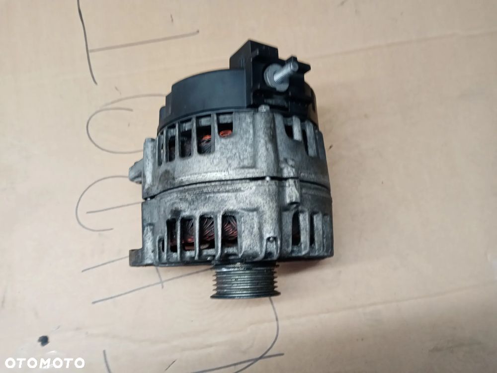 Alternator prądnica Mercedes E-Klasa W213 2.0 CDI A0009068302 - 2
