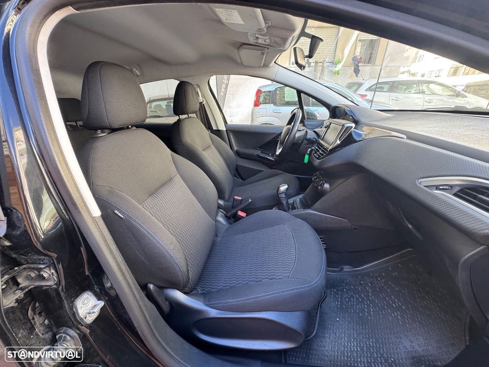 Peugeot 208 1.6 BlueHDi Style - 14