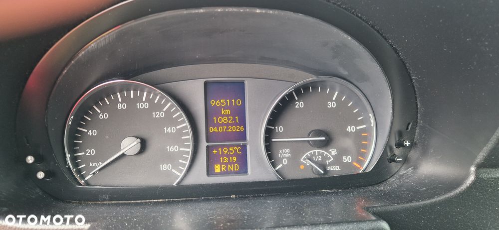 Mercedes-Benz Sprinter 319 - 9