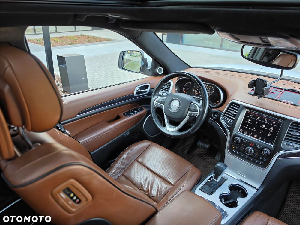 Jeep Grand Cherokee - 18