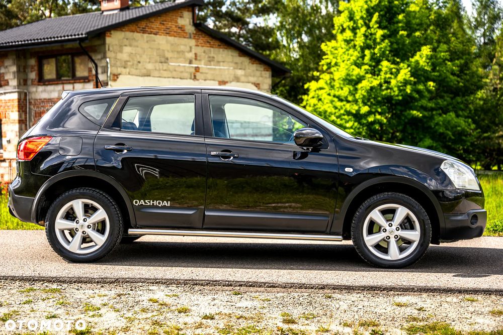 Nissan Qashqai 2.0 dCi 4 x 4 DPF tekna - 16