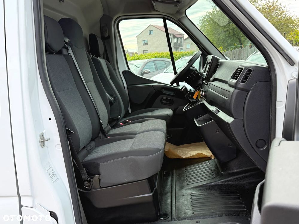 Nissan NV400 - 7