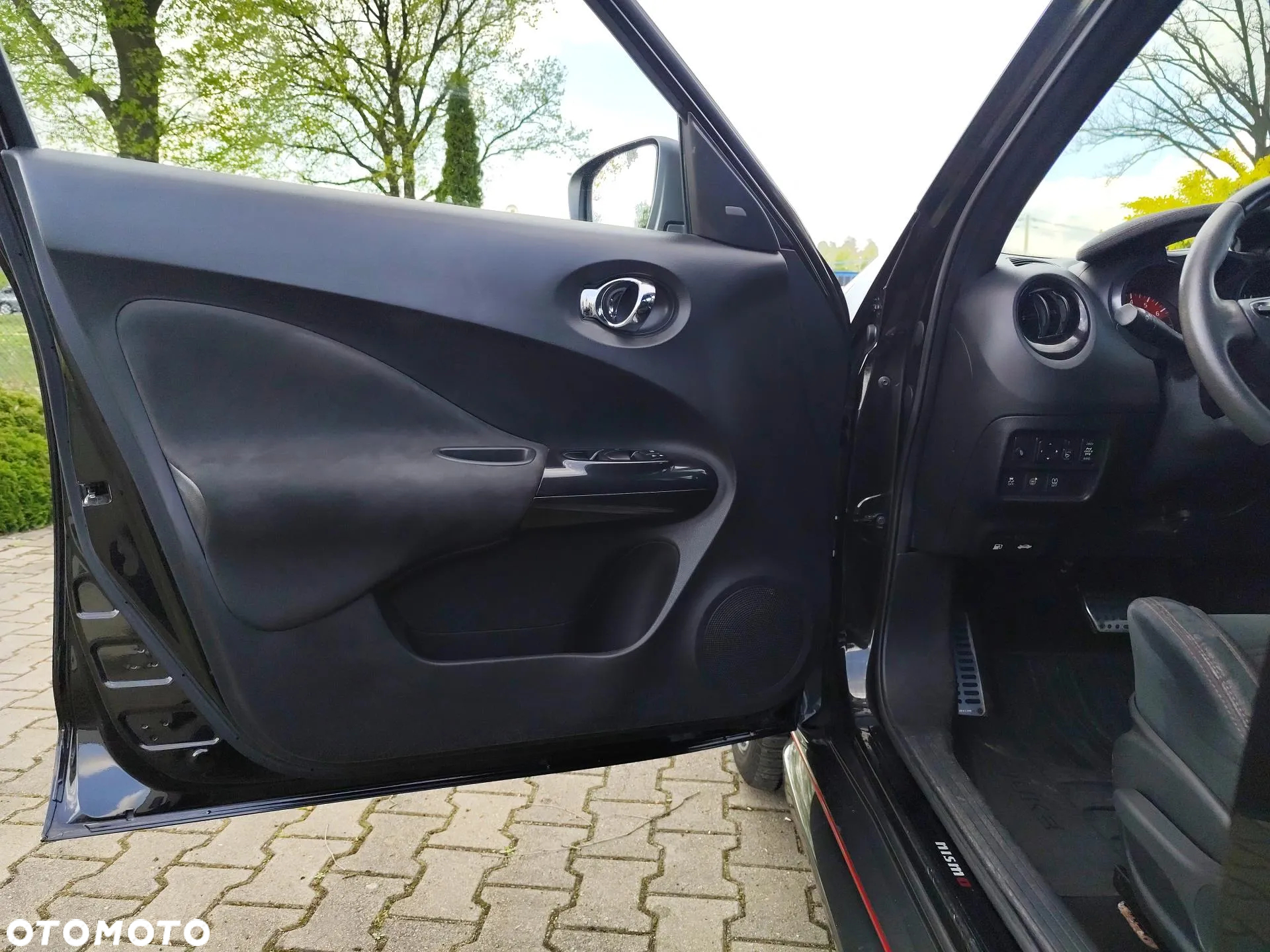 Nissan Juke 1.6 DIG-T Nismo RS 4WD Xtronic EU6 - 10