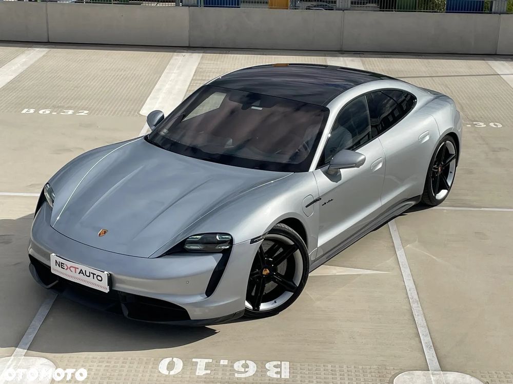 Porsche Taycan - 1