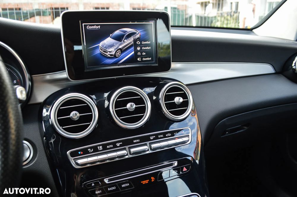 Mercedes-Benz GLC Coupe 220 d 4Matic 9G-TRONIC AMG Line - 26