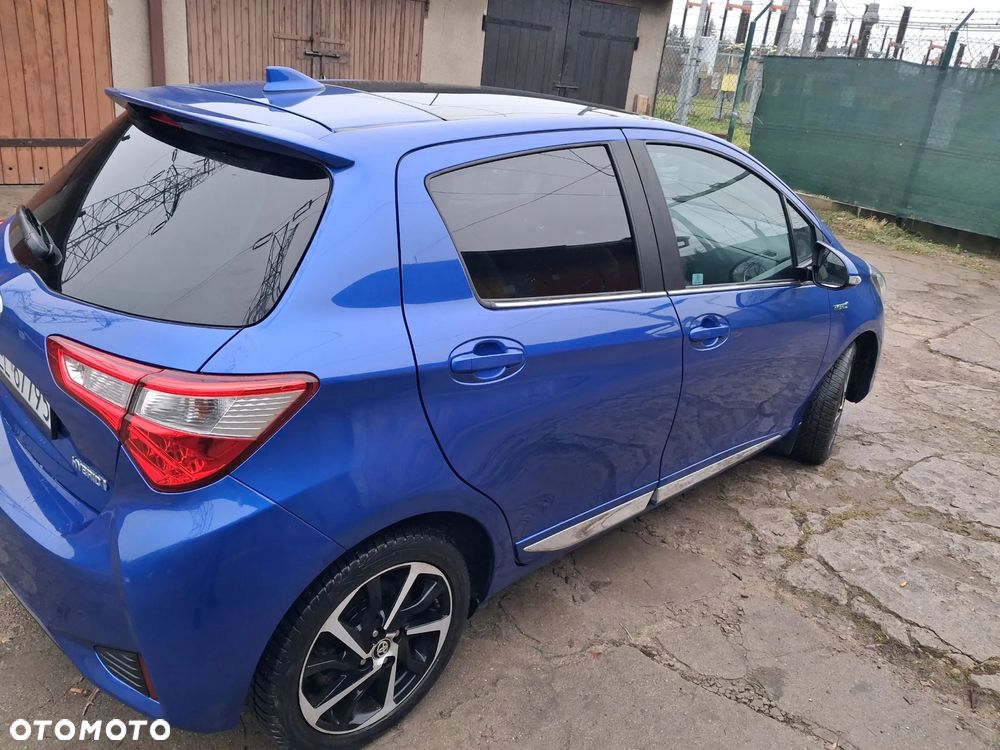 Toyota Yaris Hybrid 100 Dynamic EU6 - 4