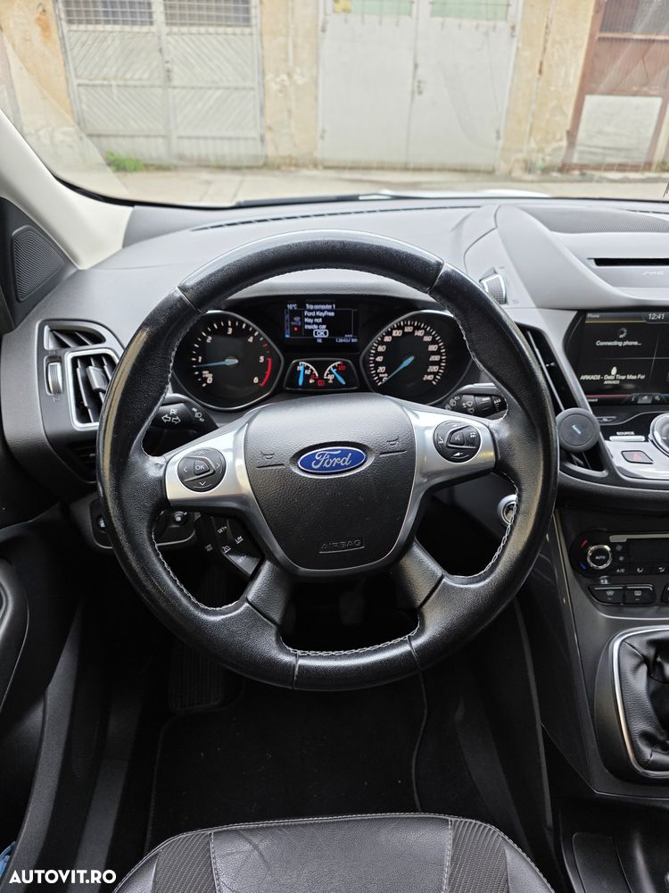Ford Kuga 2.0 TDCi 2x4 Titanium - 11
