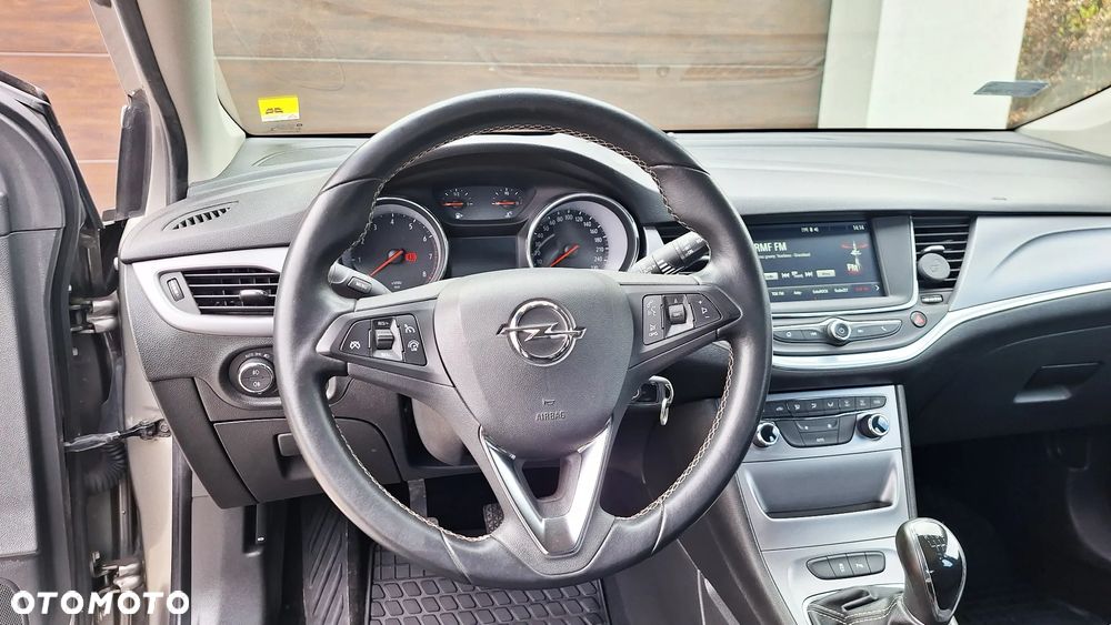 Opel Astra 1.4 T Enjoy - 11