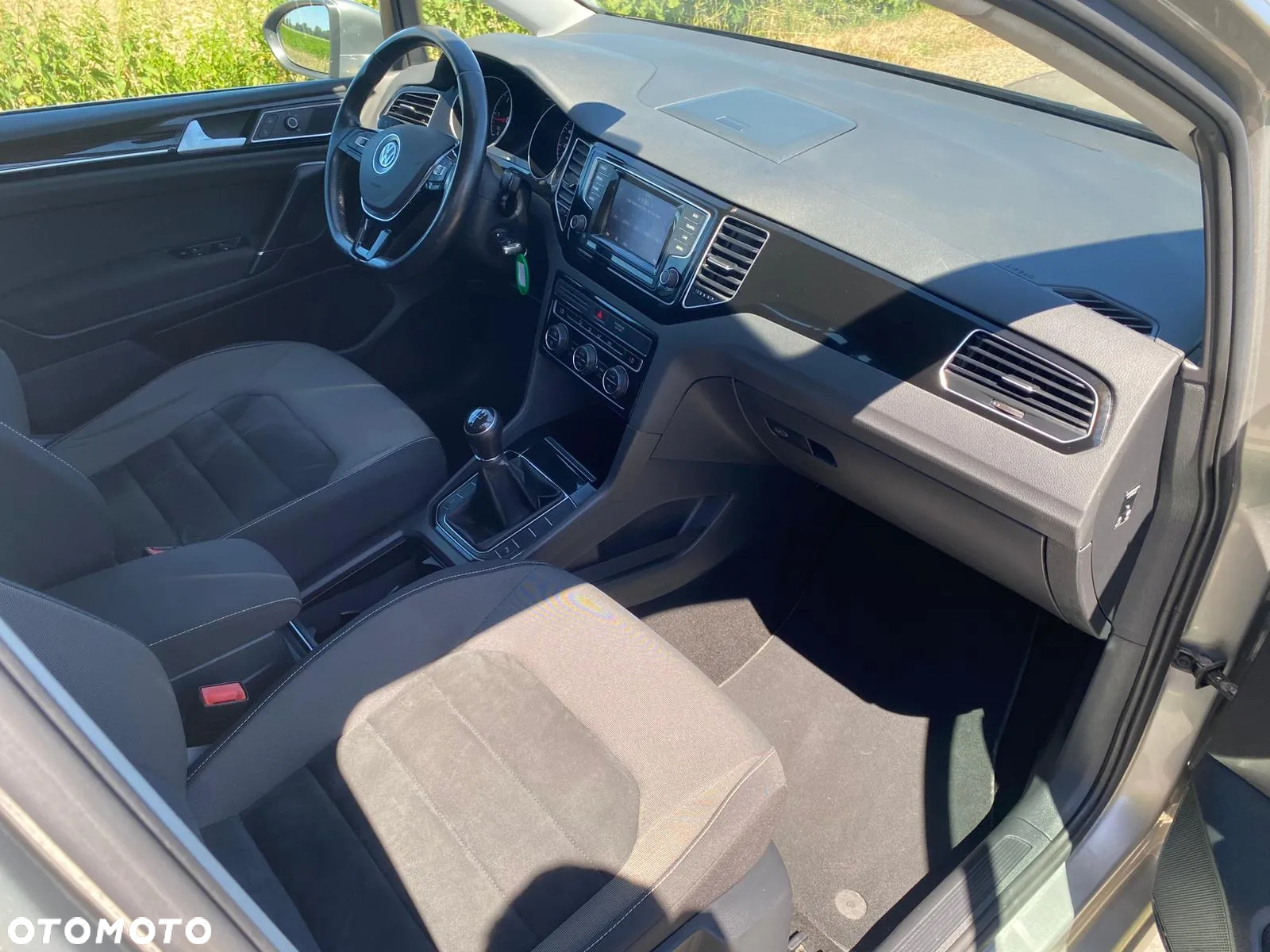Volkswagen Golf - 10