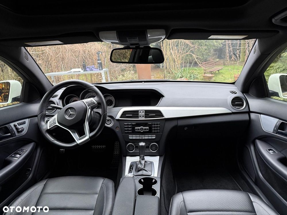 Mercedes-Benz Klasa C 250 CGI BlueEff Sport - 9